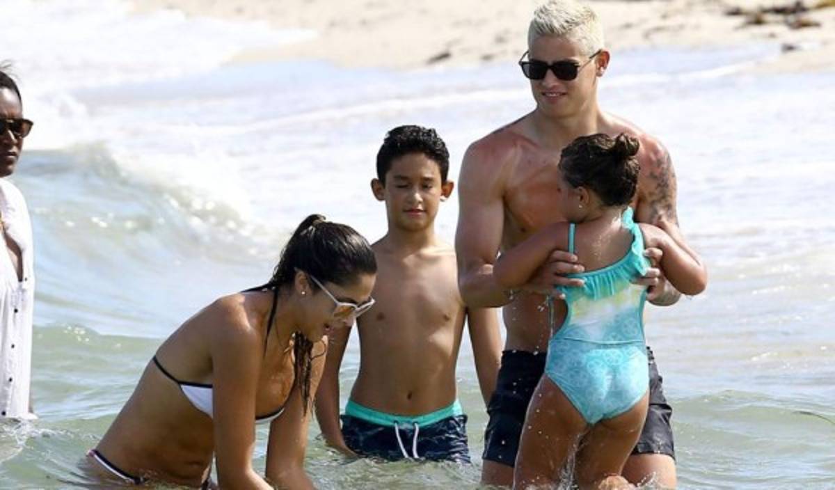 Las divertidas vacaciones de James Rodríguez en familia  
