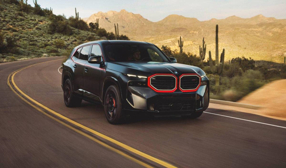 ¡Una belleza! Cristiano Ronaldo añadió otra máquina a su brutal colección: se confirma en cuánto está valorado su garaje