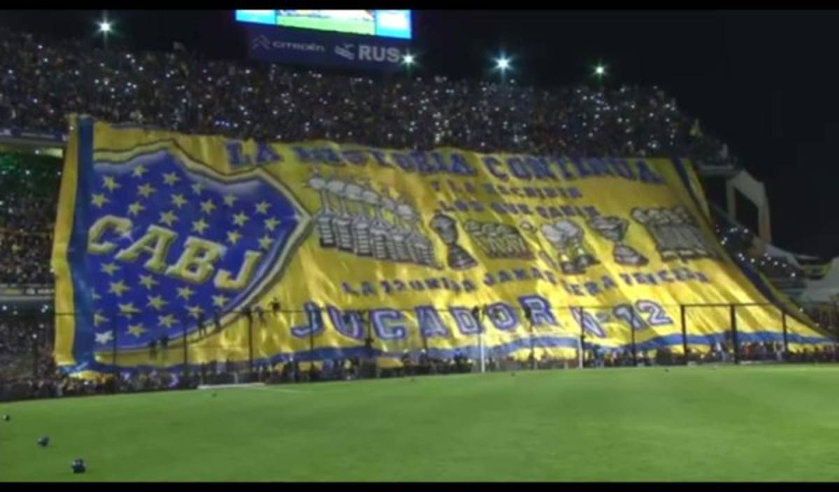 La 'Bombonera' explotó de alegría con Carlos Tévez