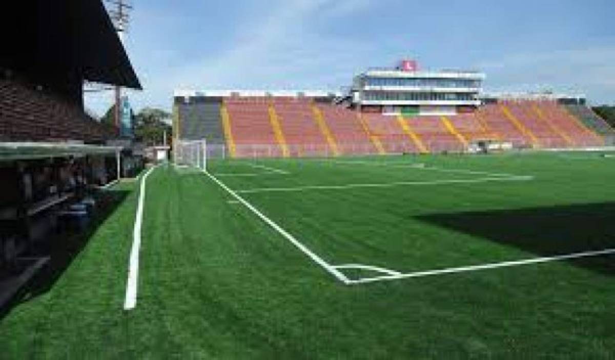 ¡Llegan a un grande! Así es Alajuelense, club al que llegará Rojas y Garrido