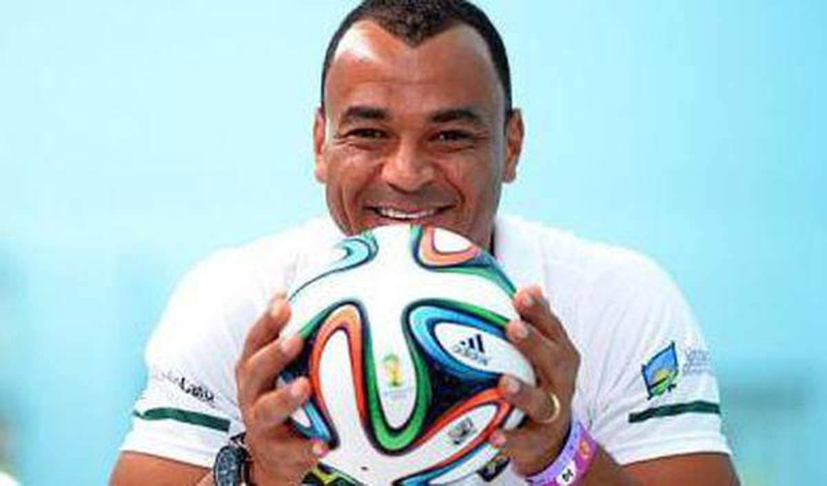 Casi pierde la nariz por su adicción y cinco terminaron muertos: Los futbolistas que tuvieron un triste final