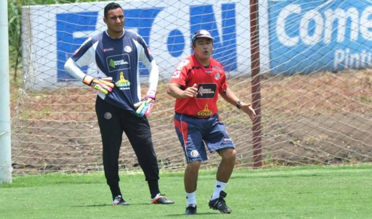 'Bolillo' Gómez y Jorge Luis Pinto, dos técnicos amigos de las polémicas