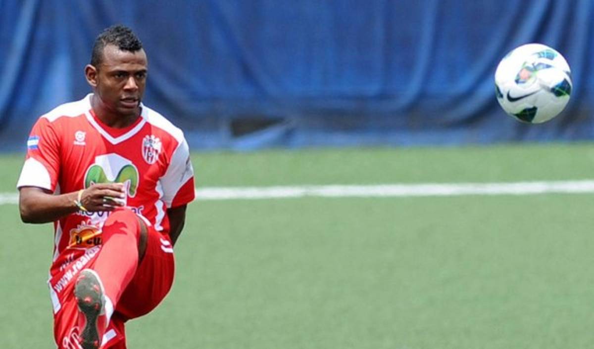 RUMORES Y FICHAJES: ¡El fútbol de Centroamérica se enciende con su mercado de piernas!