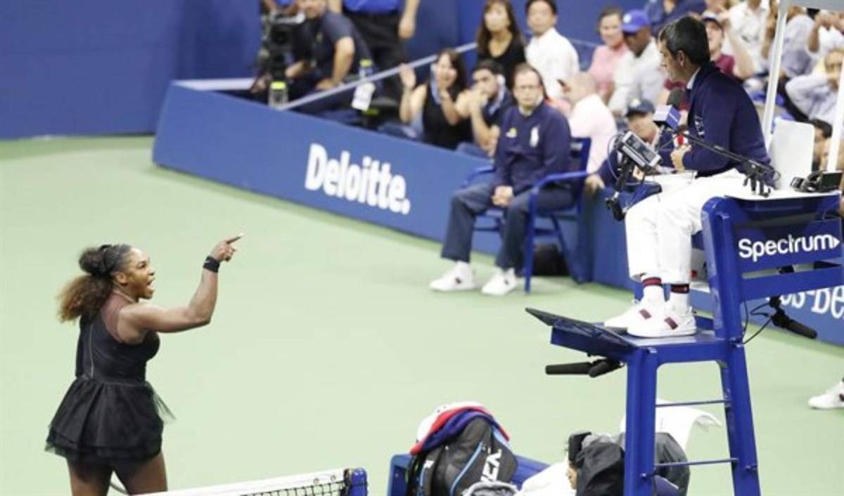 Lágrimas, dolor e insultos: Serena Williams perdió el control en la final del US Open