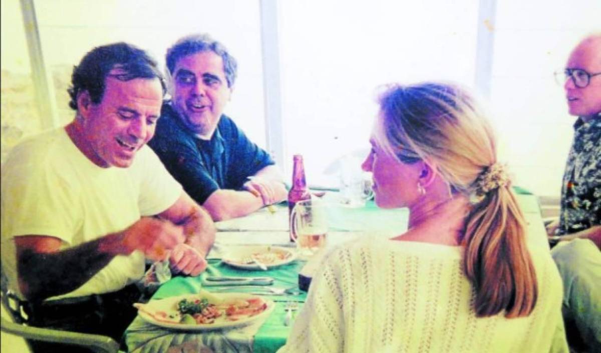 La Kardashian mexicana, campeón del mundo y Mayweather: los famosos que han quedado enamorados de Roatán