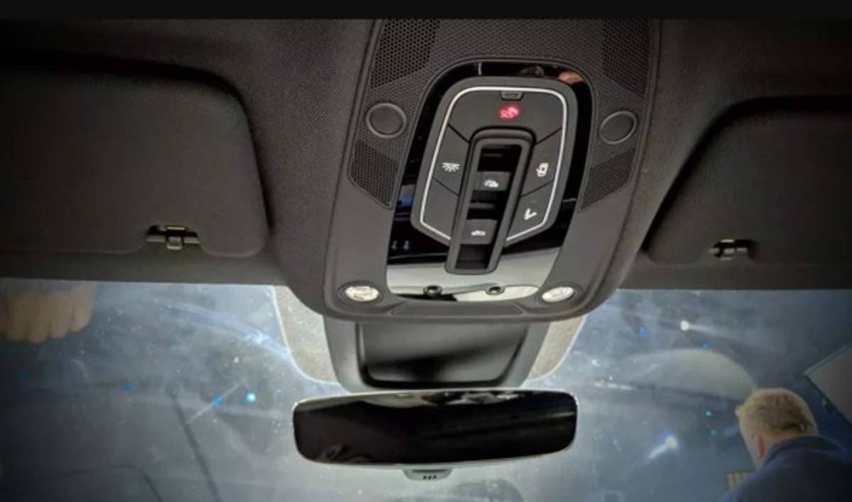 ¡Una joya de 2.3 millones de lempiras! Así es el regalito que recibió el Choco Lozano en España