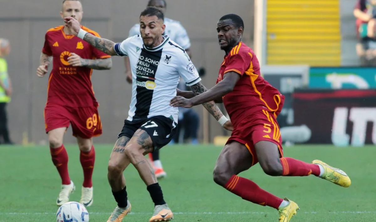 Drama en la Roma: salió jugando, se desploma y el partido queda suspendido