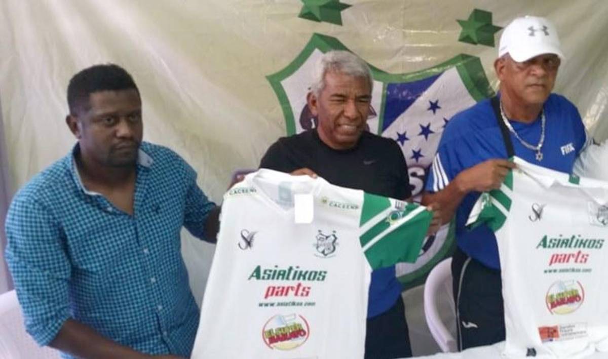 Padre estuvo en épico triunfo contra México en 2007 y su hijo jugará ante el Tri: el presente de Honduras que derrumbó a los aztecas en Copa Oro