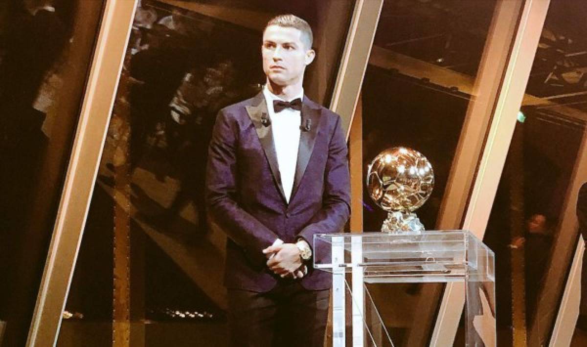 CURIOSO: Las íntimas fotos de Cristiano Ronaldo en la gala del Balón de Oro