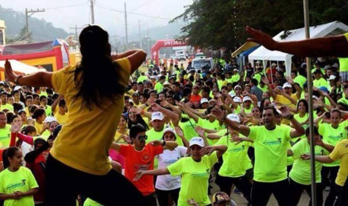 Izza Alfaro la espectacular reina de la zumba en Honduras