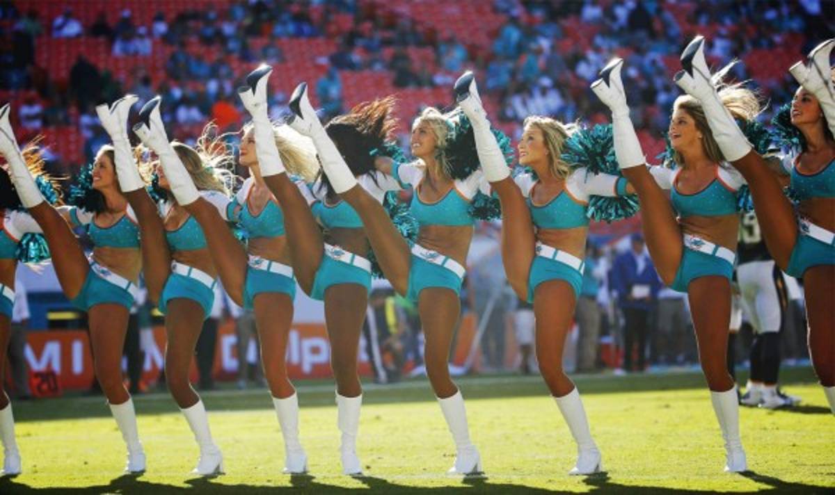Las cheerleaders que engalanan la NFL
