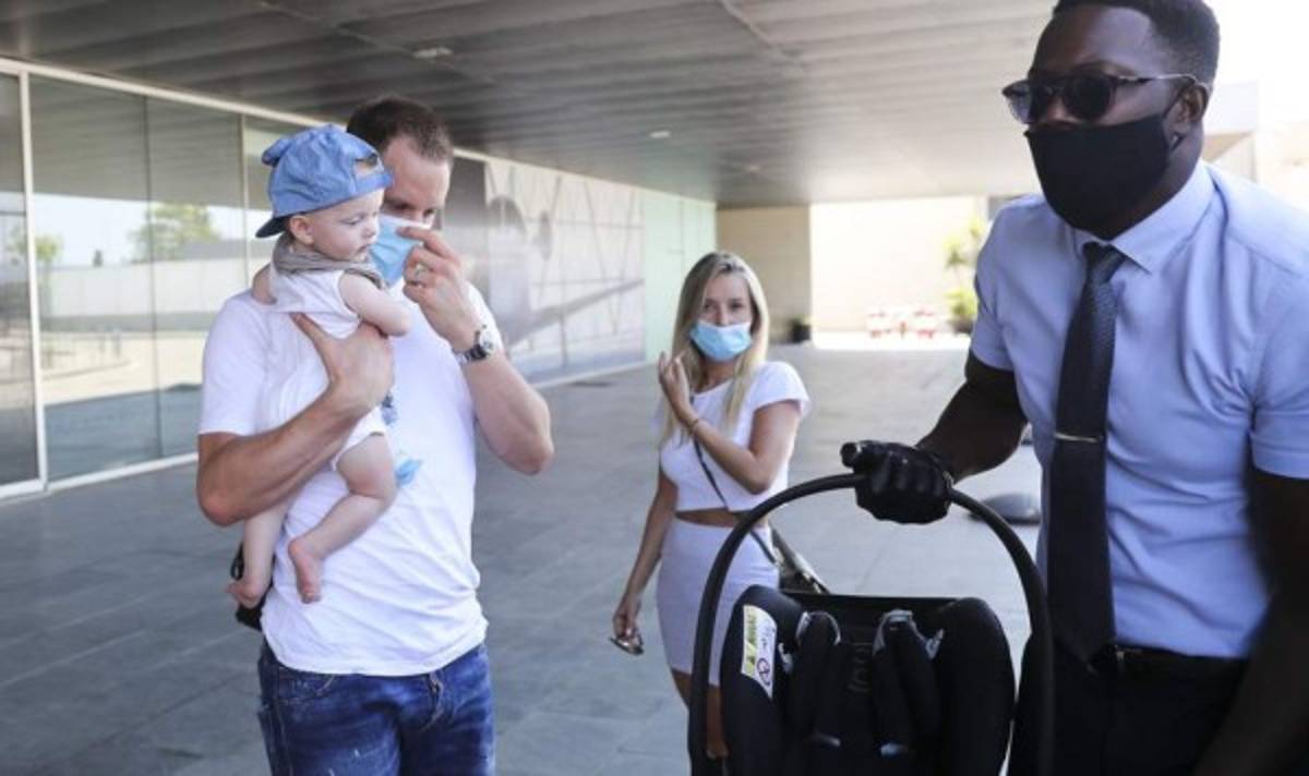 Jugadores del Barcelona se toman unas mini vacaciones previo a la Champions League