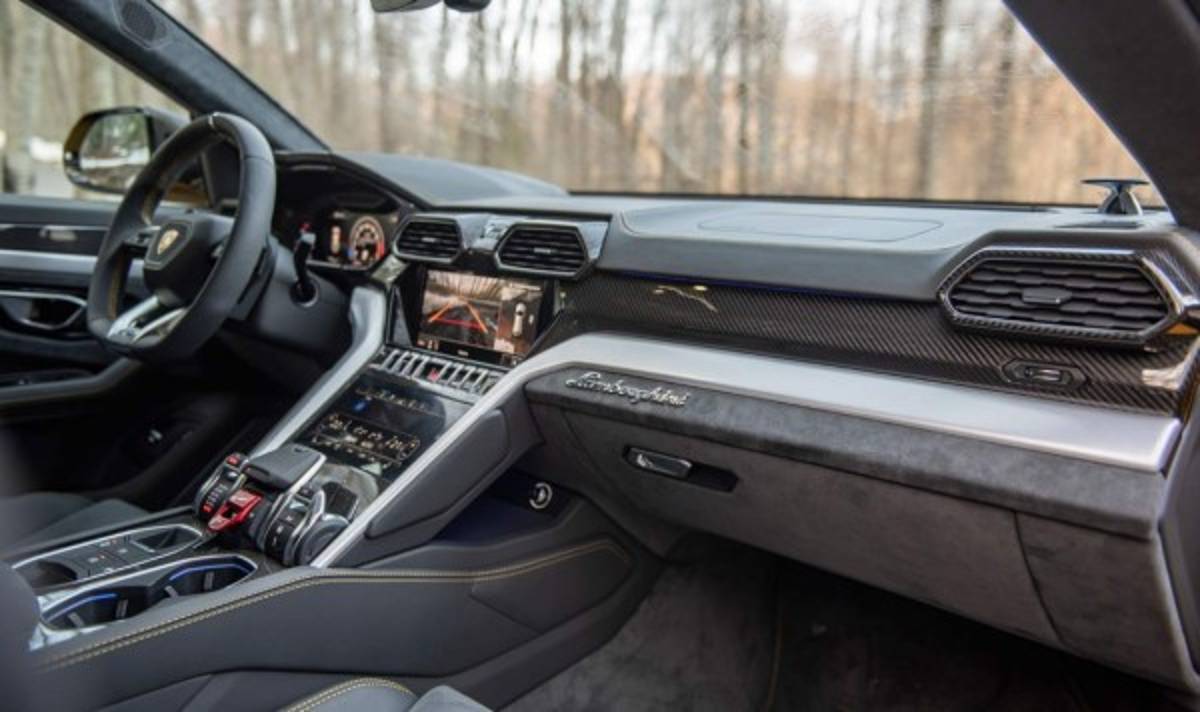 Una nave espacial: Así es el lujoso nuevo auto de Cristiano Ronaldo que ya presume en Inglaterra