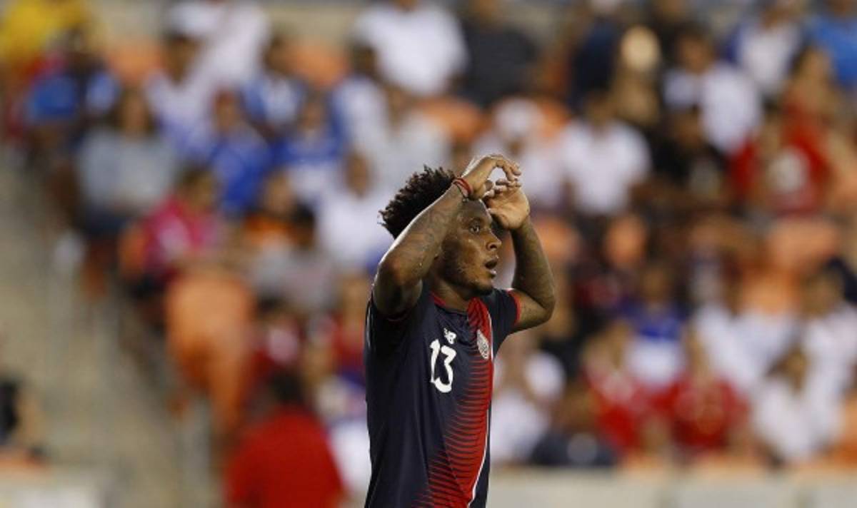 Prensa tica resalta ocho razones por las que su selección no convence