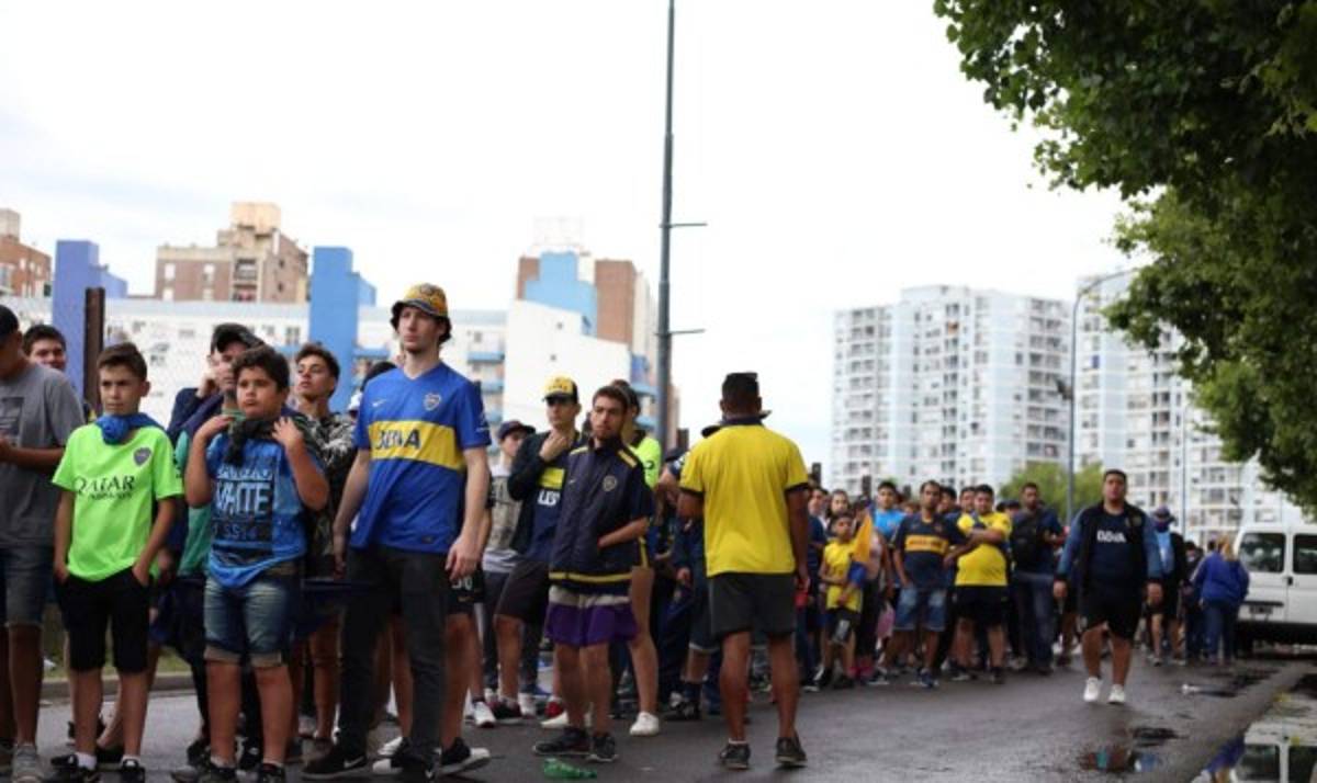 Espectacular llenazo: Afición de Boca Juniors llena la Bombonera en su último entrenamiento