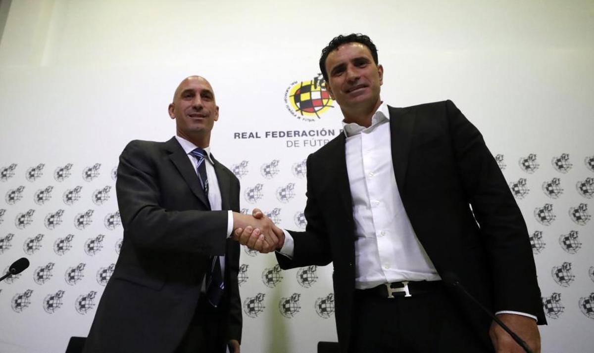 Impactantes imágenes tras superar cáncer y la gran anécdota de su debut con España, así es la vida de José Francisco Molina