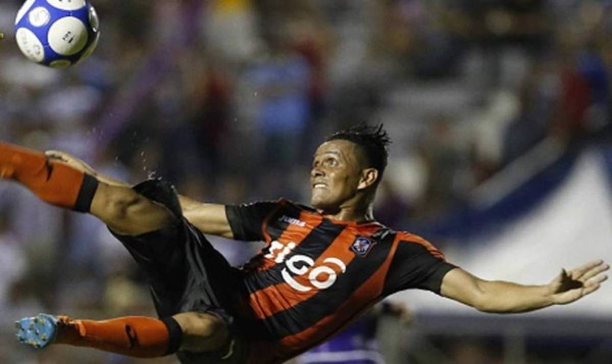 RUMORES Y FICHAJES: Varios técnicos centroamericanos son protagonistas del mercado