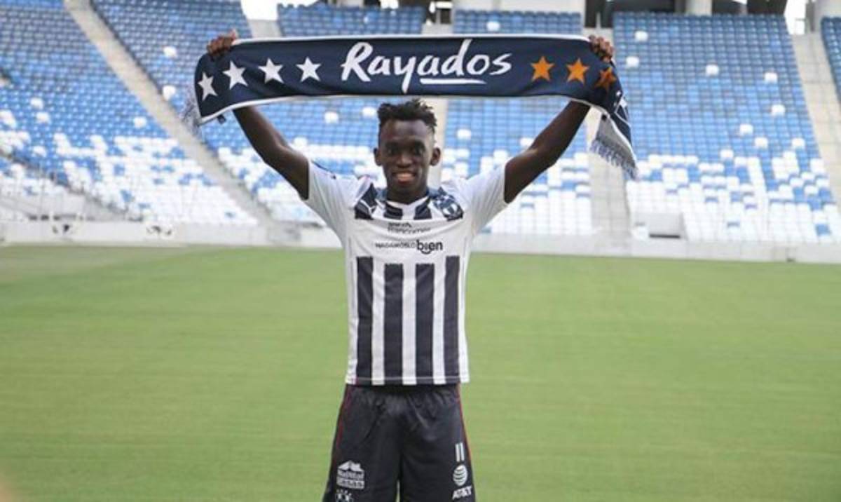 ¡Inéditas! Así fue el inicio de Alberth Elis en el fútbol en Puerto Cortés cerca del Platense