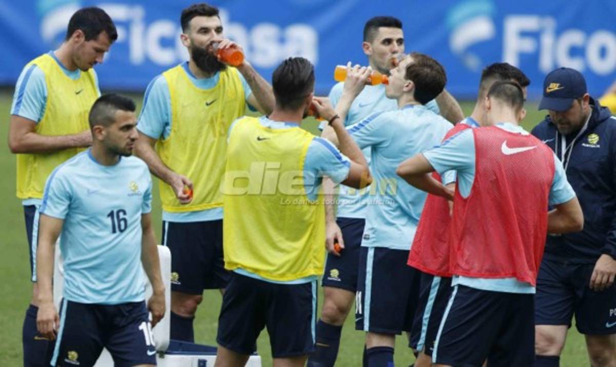 Policías, detectores antibombas, drones y seguridad privada vigilan a Australia