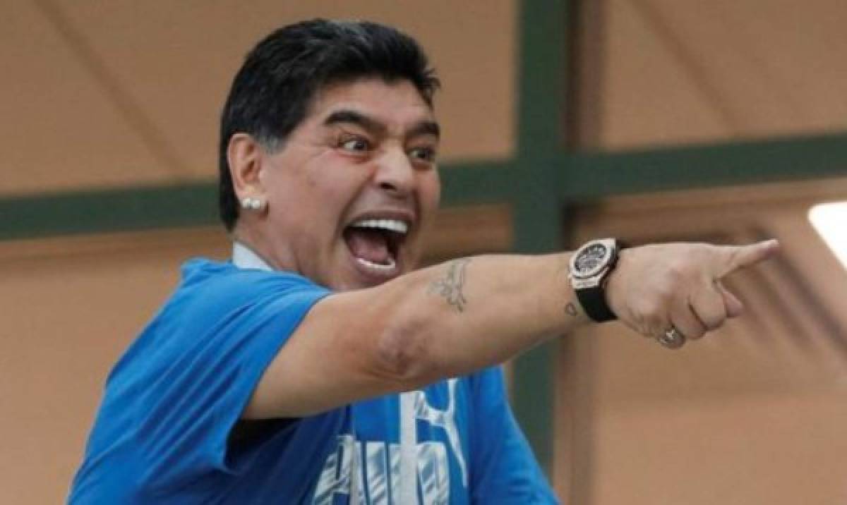 Las fotos de Maradona totalmente descontrolado en el Argentina-Nigeria