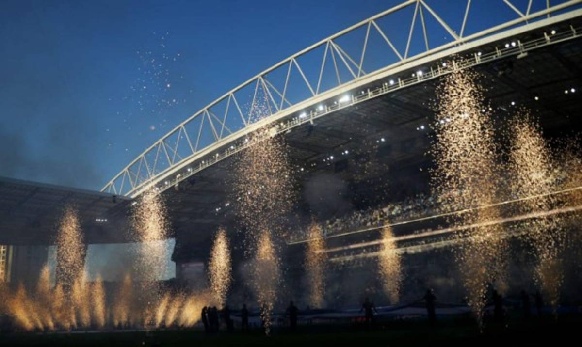 Así fue el espectacular show previo a la final de la Champions League: Selena Gómez deslumbró junto a Marshmello