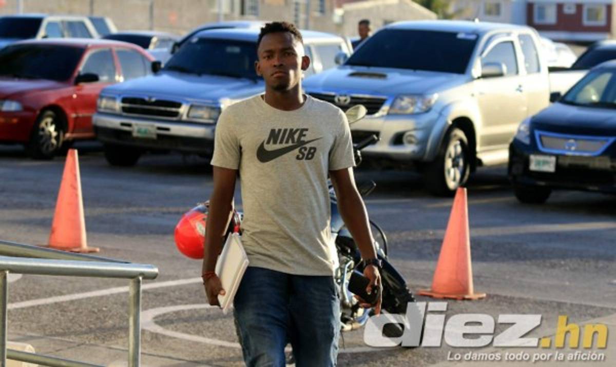 Así es la vida del delantero Alberth Elis en la Universidad