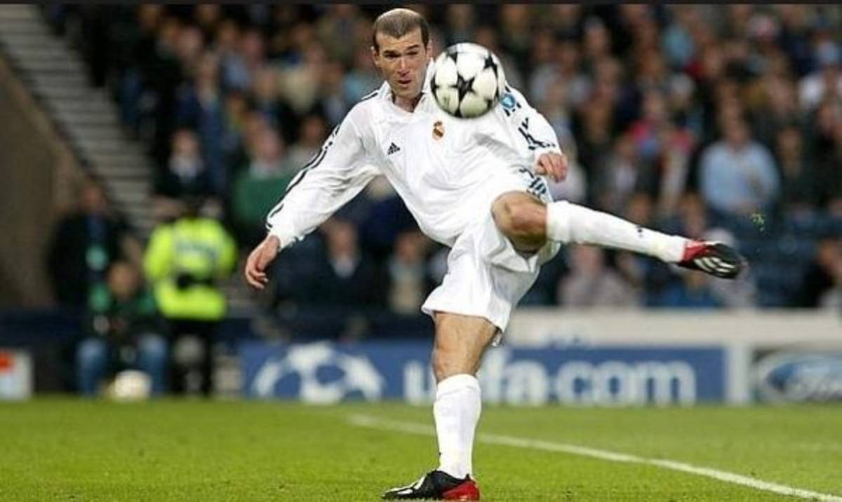 ¿Y Cristiano Ronaldo?: El 11 histórico del Real Madrid, según Fuera de Juego