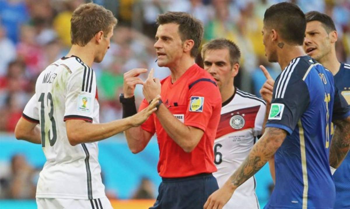 Rizzoli: 'No fue penal, Neuer llegó primero que Higuaín'