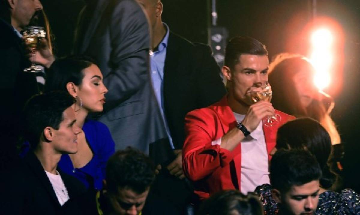 Cristiano Ronaldo y Georgina Rodríguez deslumbran en la alfombra roja de los premios MTV