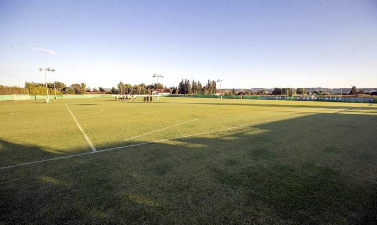 ¡Un hermoso puerto, tremendo estadio y sus comidas! Así es la nueva casa del hondureño Edwin Rodríguez en Grecia