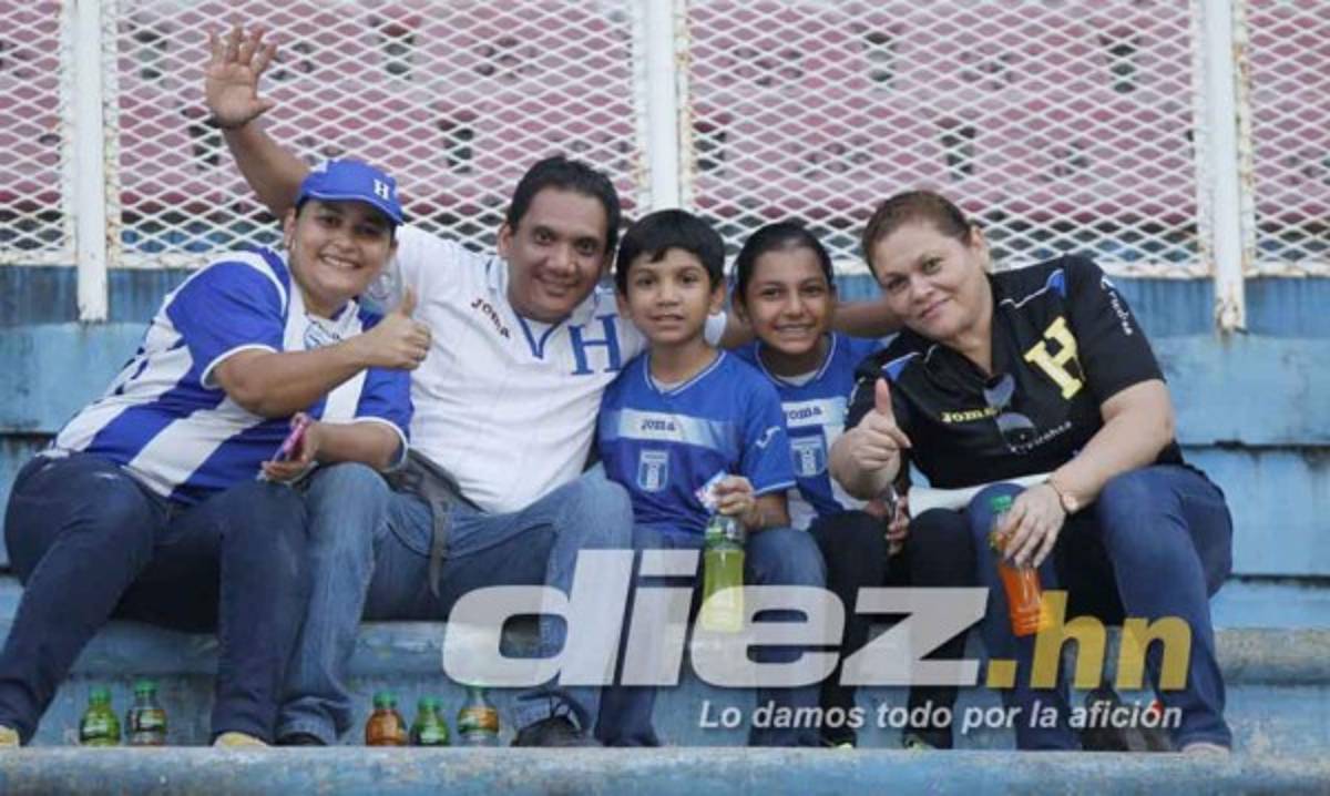 El ambiente en el estadio Olímpico con Honduras-Venezuela