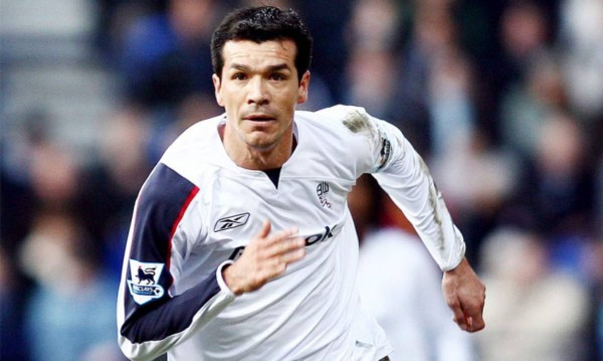 ¡Con un guatemalteco y un exMarathón! Grandes jugadores que pasaron por el Bolton inglés, club que podría desaparecer