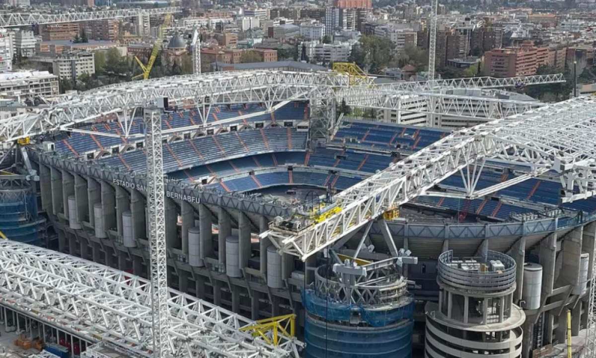 ¿Sin lujos? Así es el nuevo vestuario del Real Madrid en el Bernabéu y el gran invernadero bajo tierra para guardar el césped