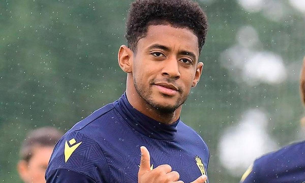 Futbolista es echado del Barcelona, el recambio de Mbappé y Choco Lozano toma decisión en España