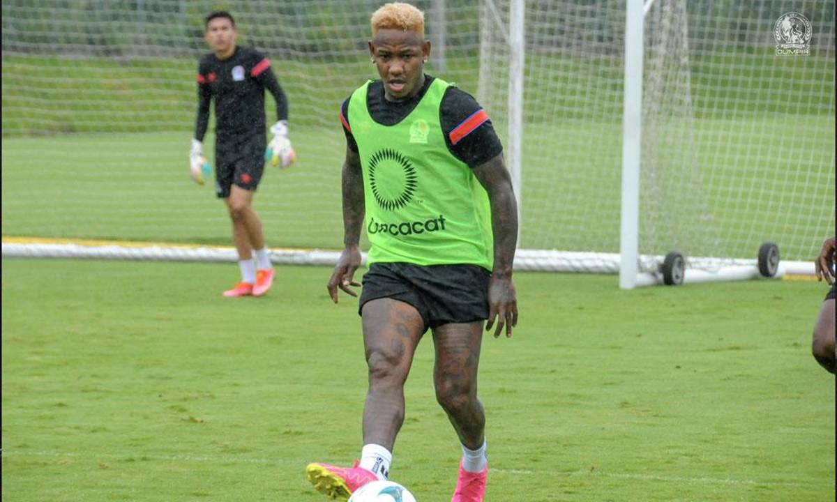 Un año con las puertas de la Selección de Honduras cerradas: así fue el conflicto entre Romell Quioto y Reinaldo Rueda