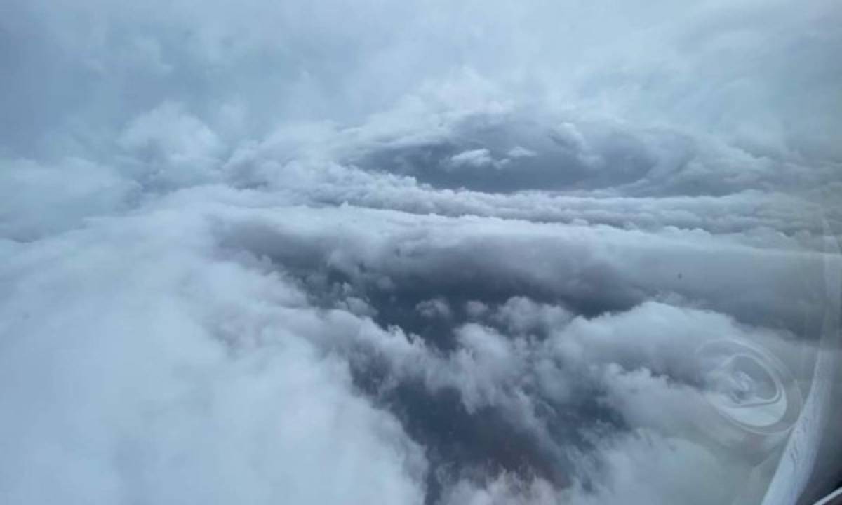 Fotos: Así es el impactante ojo de Iota en categoría cinco visto desde un avión caza huracanes