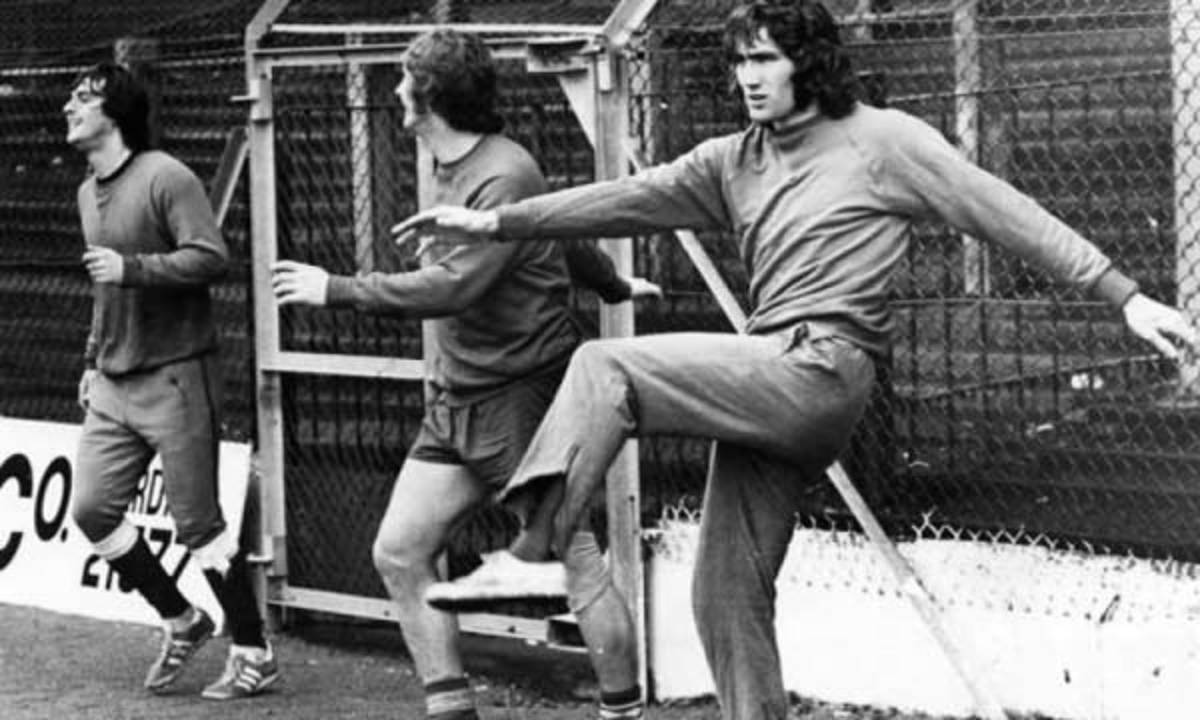 'Mágico' González de los 22 futbolistas más fascinantes según libro argentino