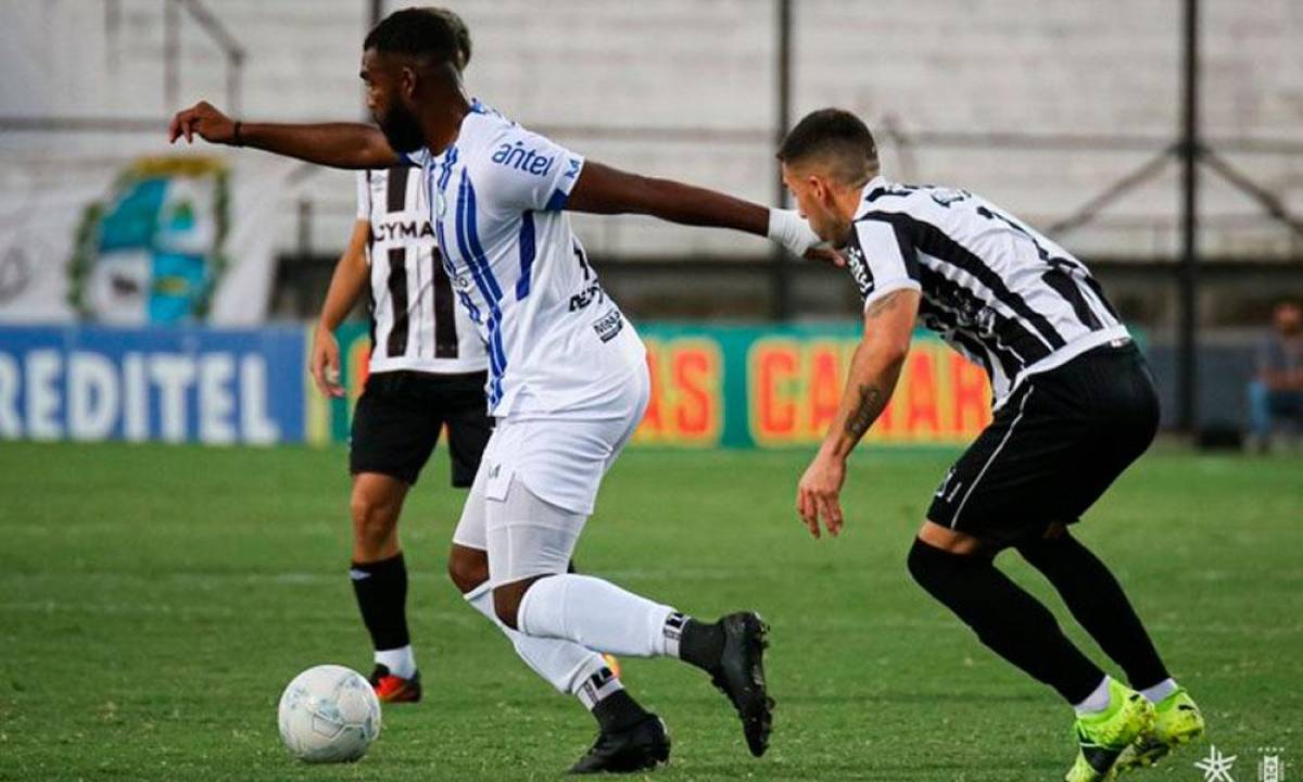 Jorge Benguché busca romper su sequía con Cerro Largo en su debut en Copa Sudamericana