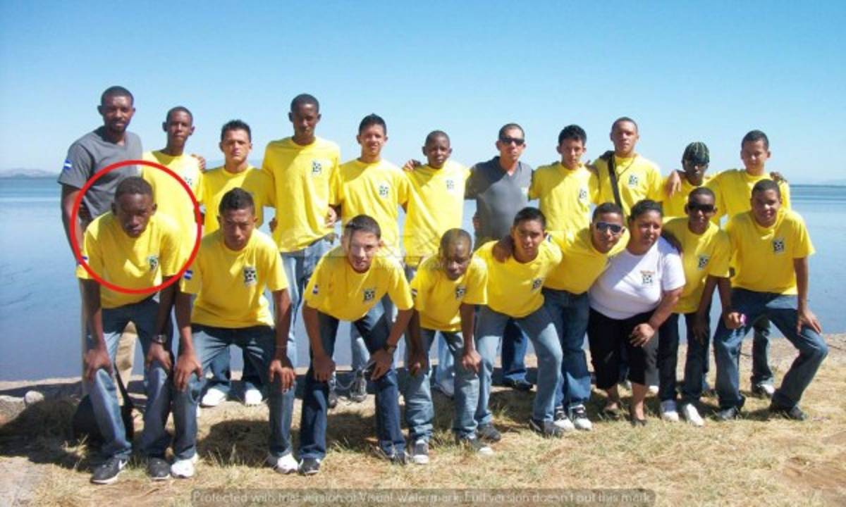 ¡Inéditas! Así fue el inicio de Alberth Elis en el fútbol en Puerto Cortés cerca del Platense