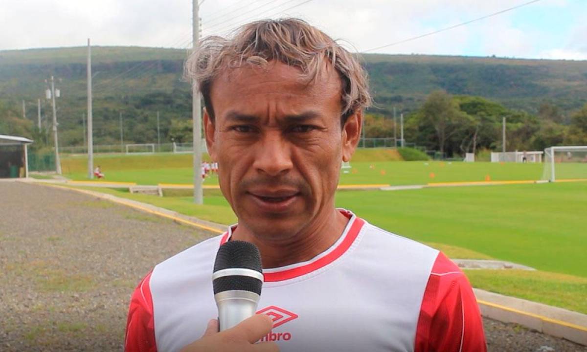 Javier Portillo, con 40 años, sigue estando activo y siendo titular con el Olimpia.