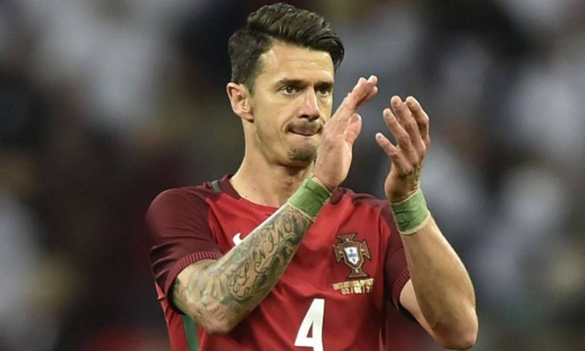 MERCADO: Real Madrid suma dos delanteros; Barcelona oficializará dos salidas