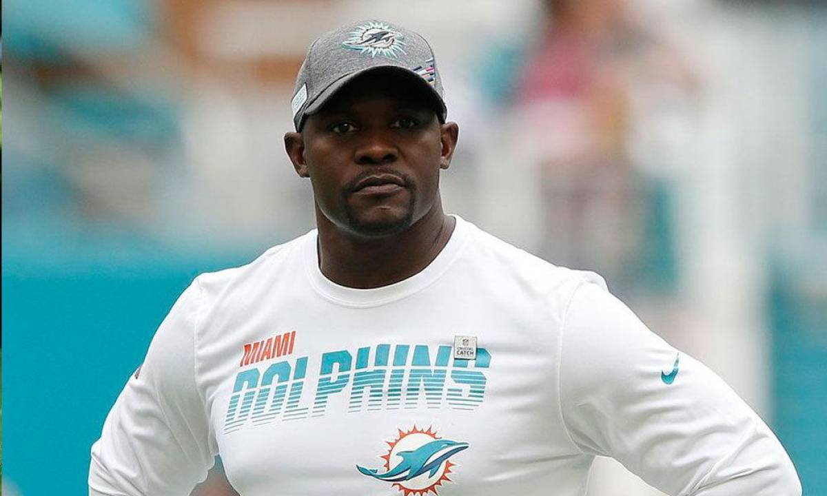 Lo que debes saber sobre la demanda a la NFL que hizo el entrenador de origen hondureño Brian Flores