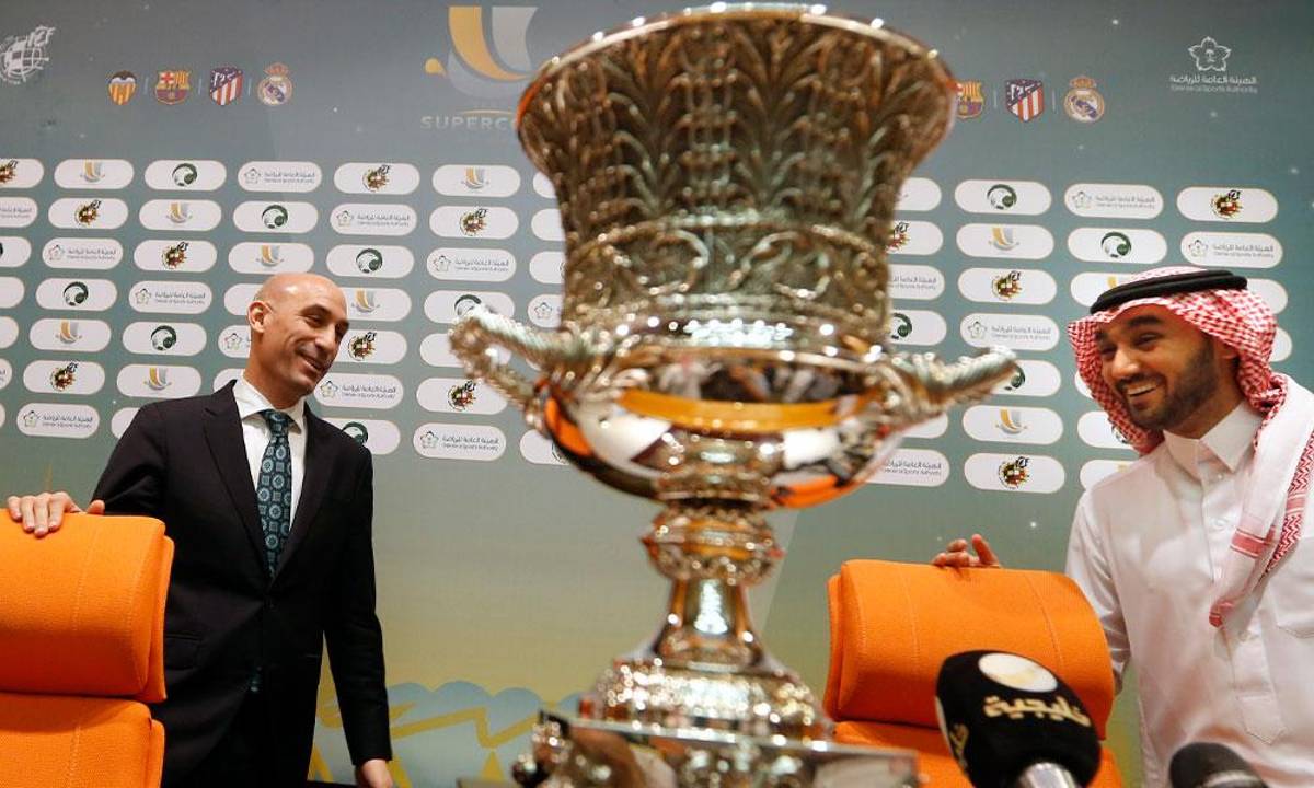 Escándalo en el fútbol español: el motivo por el que hay siete arrestados, la ‘fuga’ de Luis Rubiales e Iker Casillas explota