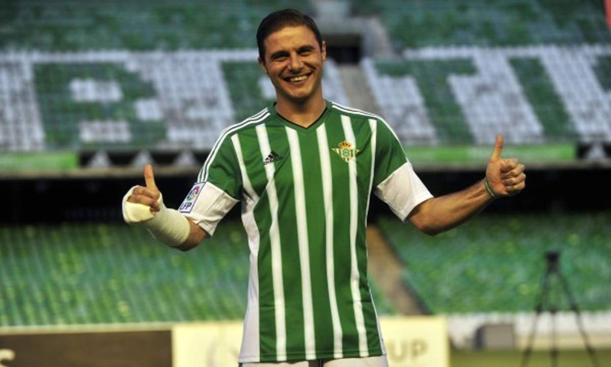 BOMBAS: Mexicano está cerca de llegar a la Liga Española; Coutinho es novedad con el Barcelona