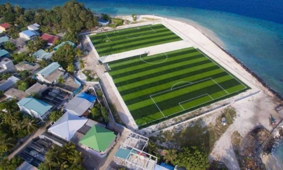 Así trabaja un técnico inglés, encargado de convertir a las Maldivas en una potencia futbolística