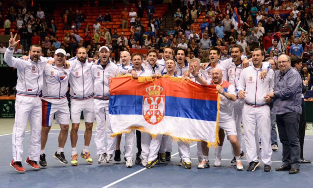 Novak Djokovic elimina a EEUU y clasificó a Serbia a semifinales en la Copa Davis .