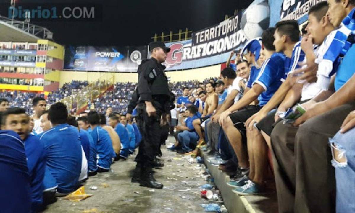 ¿El pasillo del infierno? La razón por la que le llaman ''Vietnam'' a un sector del Estadio Cuscatlán