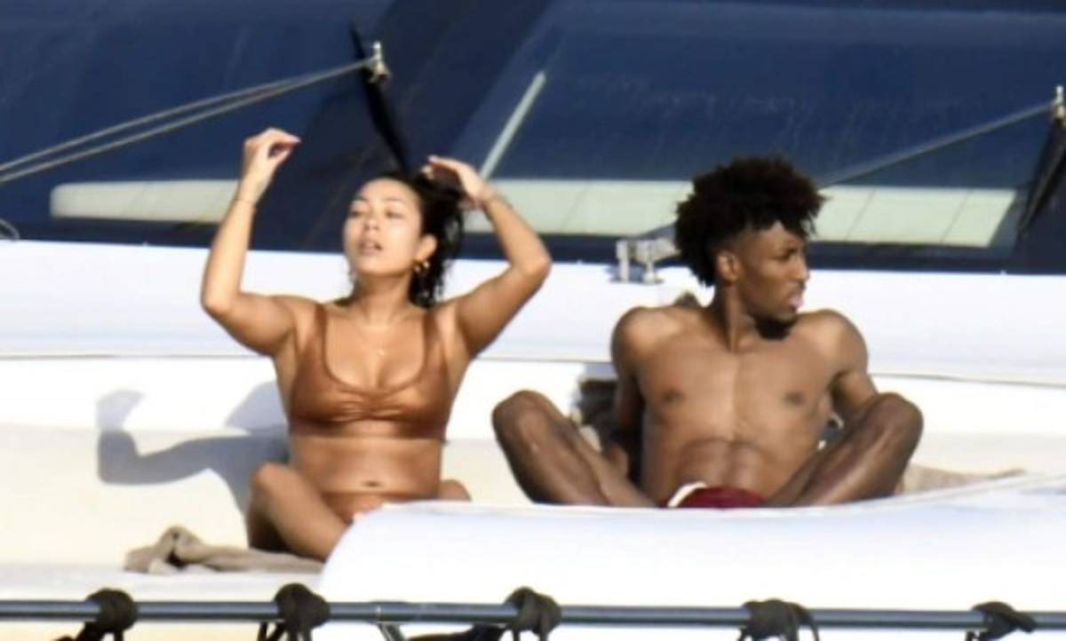 FOTOS: Las picantes vacaciones de la figura de la Champions League con su infartante novia  