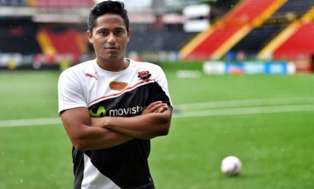 Costa Rica: Ramón Núñez no pudo mostrarse ante Saprissa