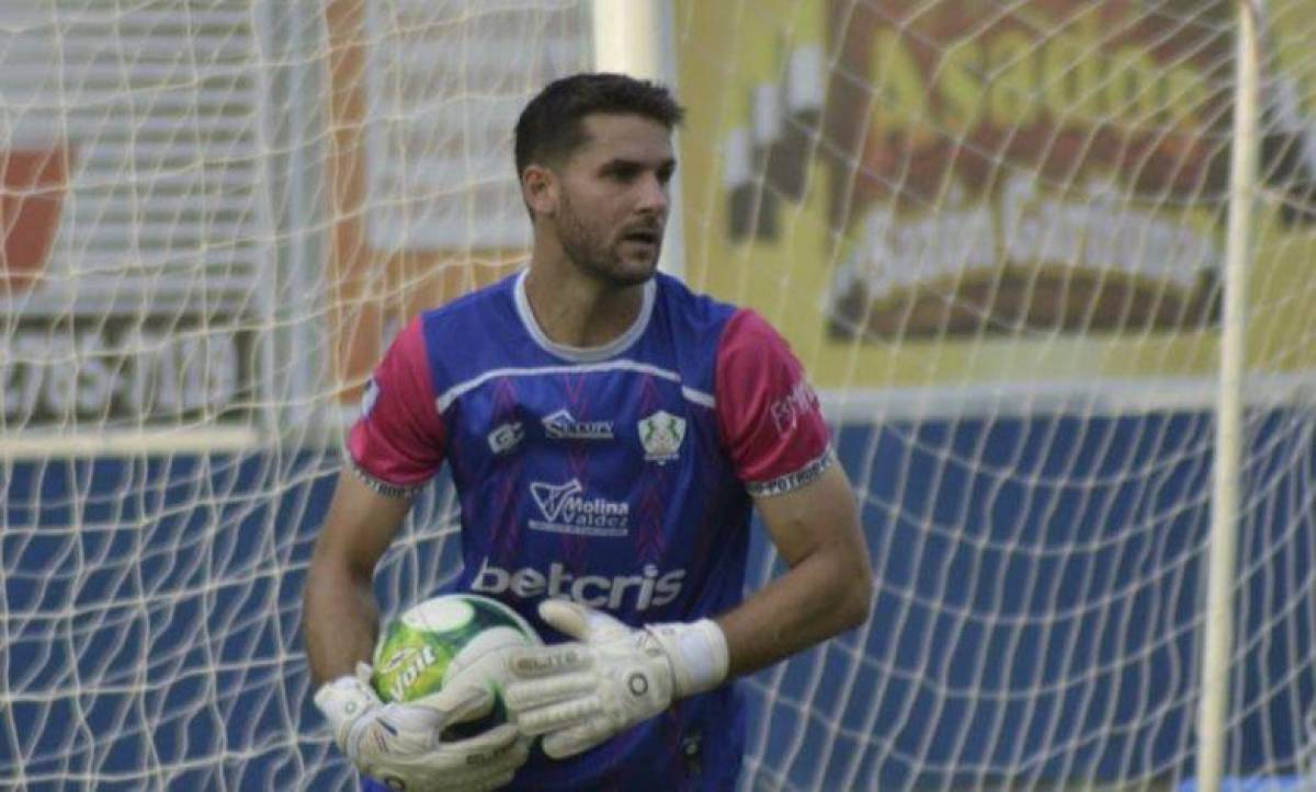 34 atajadas realizó Matías Quinteros en su único torneo con Olancho FC, siendo el tercer portero que menos goles recibió.